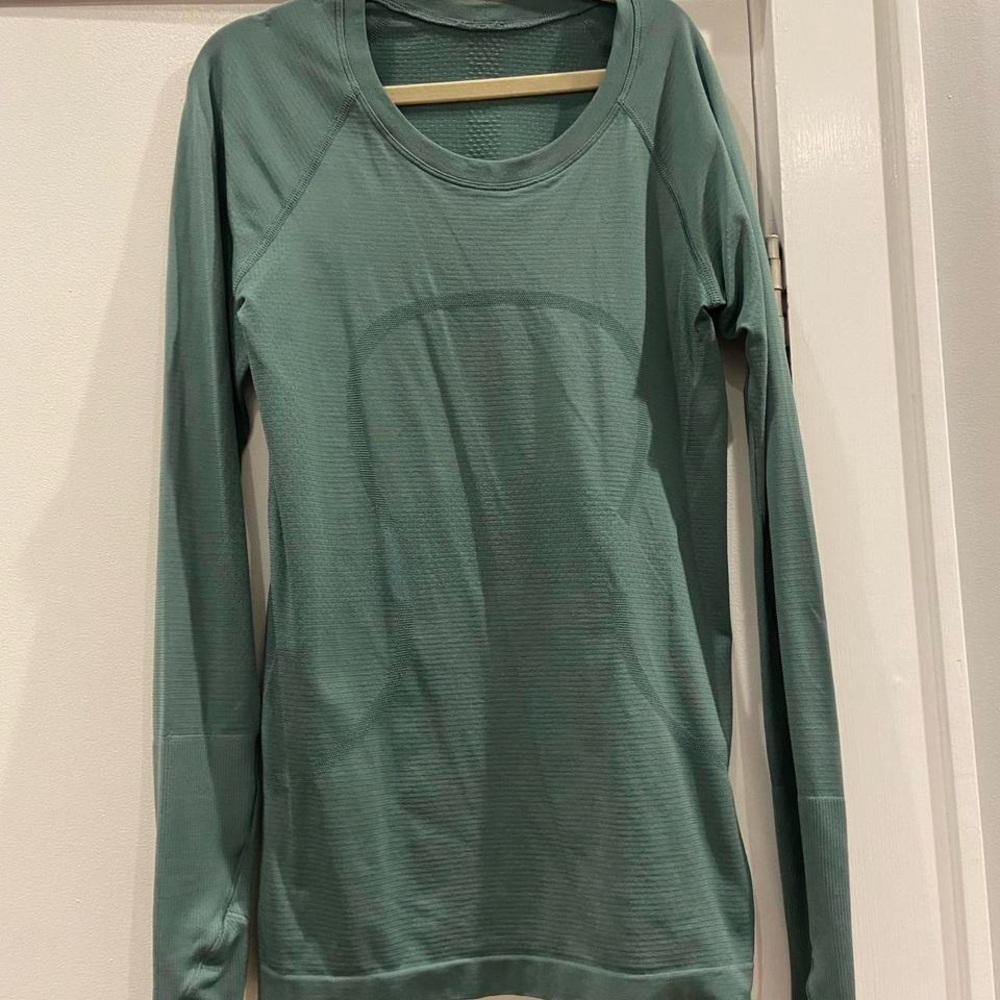 Women's Green Long Sleeve Top